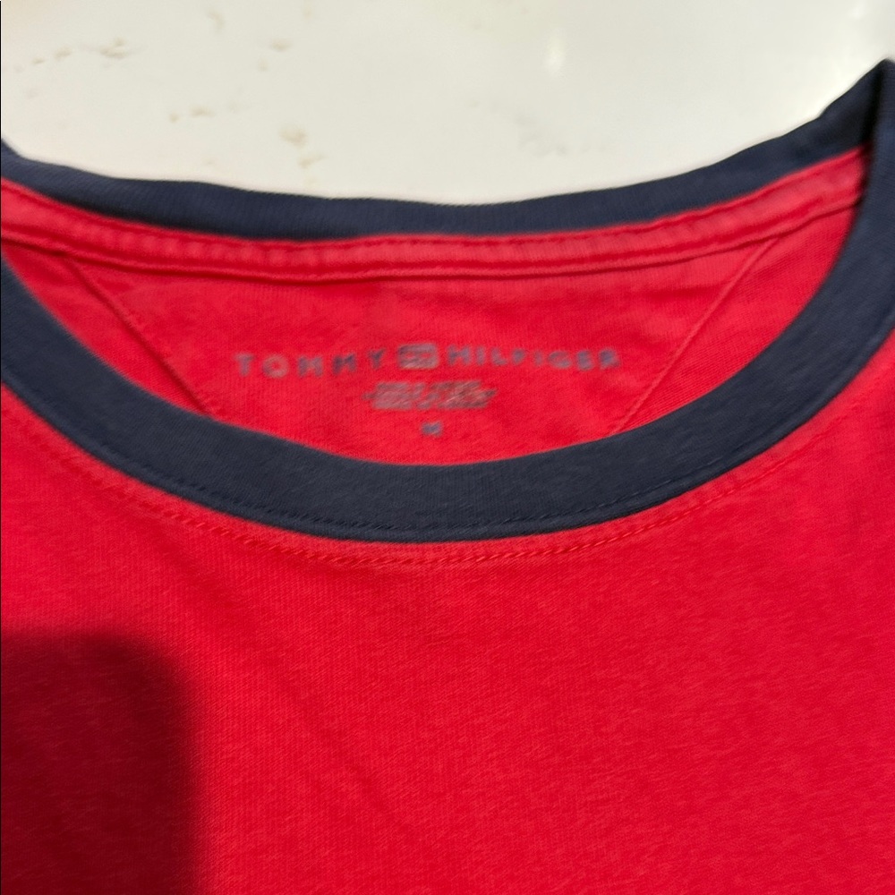 Tommy Hilfiger Red Short Sleeve Tee 90s inspired - Picture 2 of 4